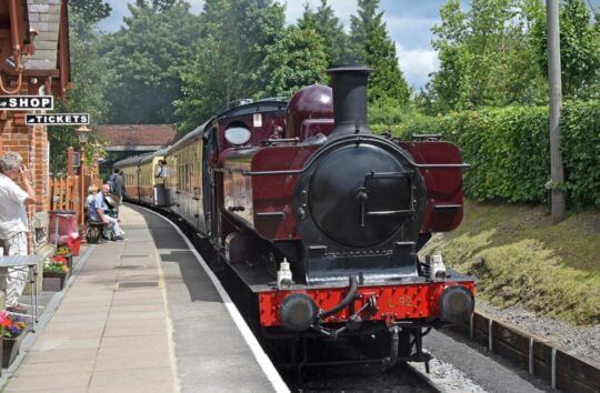 33014-chinnor-and-princes-risborough-railway-chinnor-01
