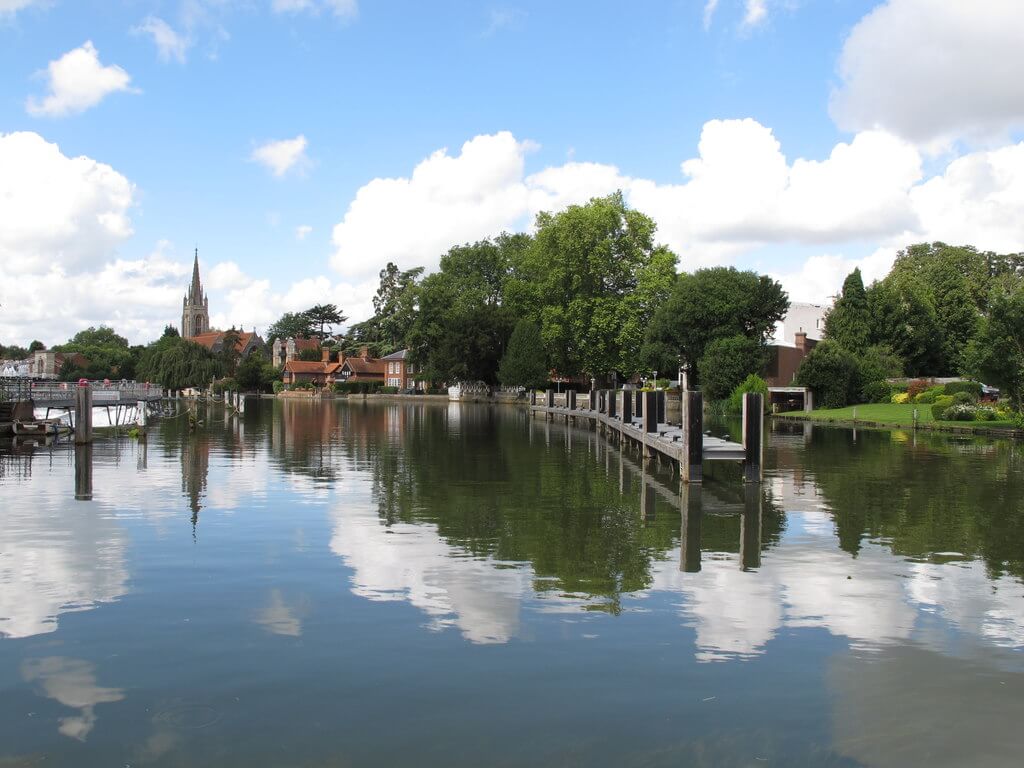 Marlow Lock Photo © David Hawgood (cc-by-sa2.0)