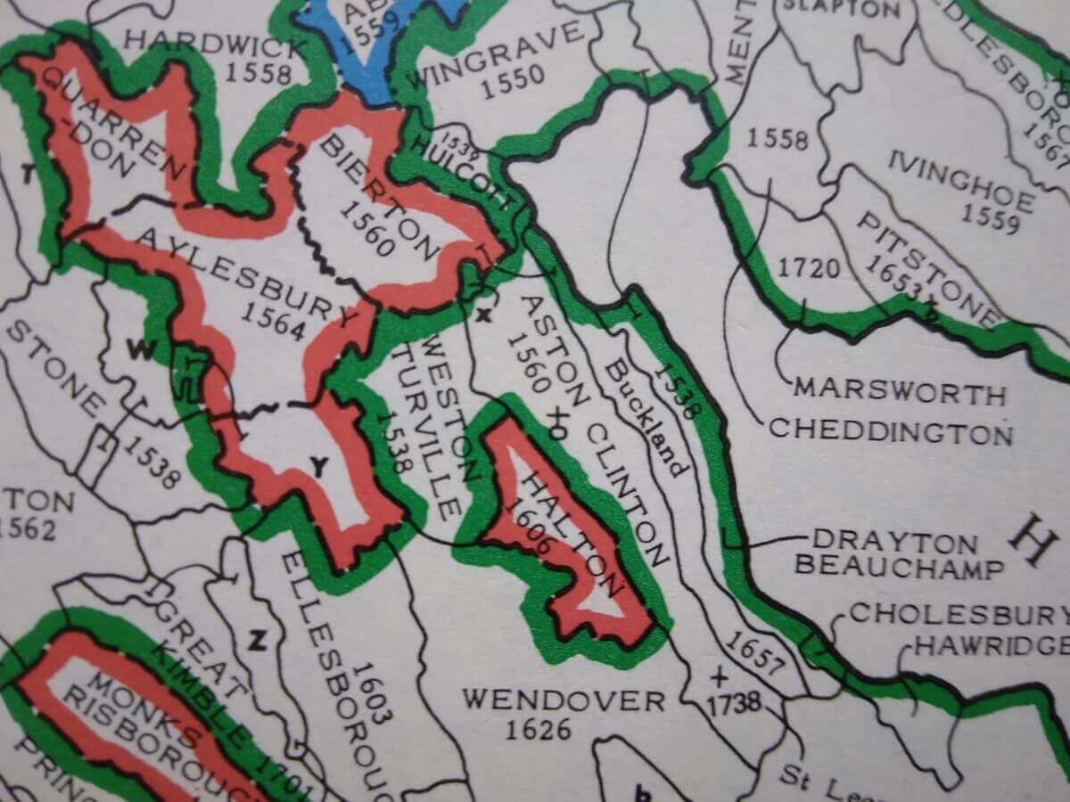 Figure 1: Parish map showing Buckland parish, sandwiched between Aston Clinton and Drayton Beauchamp (from The Phillimore Atlas & Index of Parish Registers)