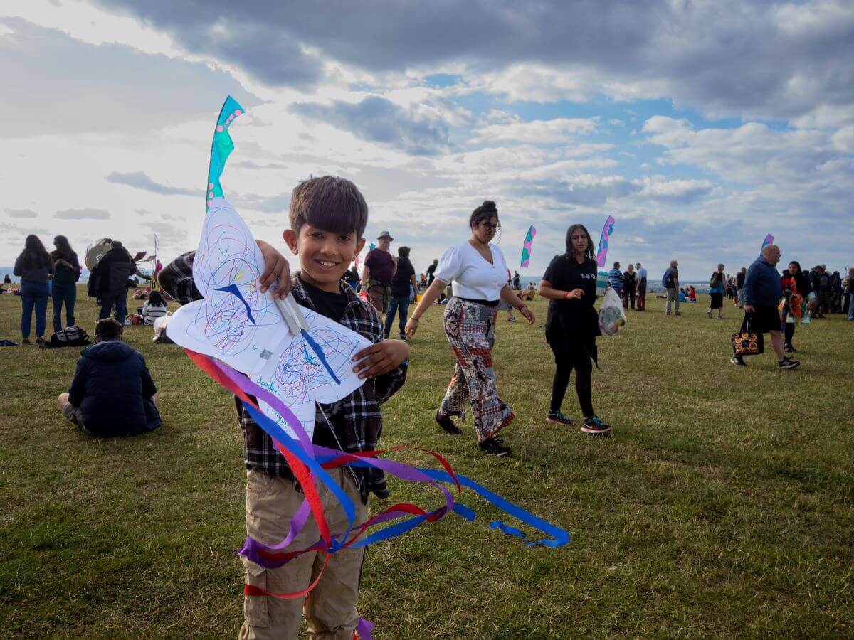 Kite making-Phil Young- Dunstable-3 1200