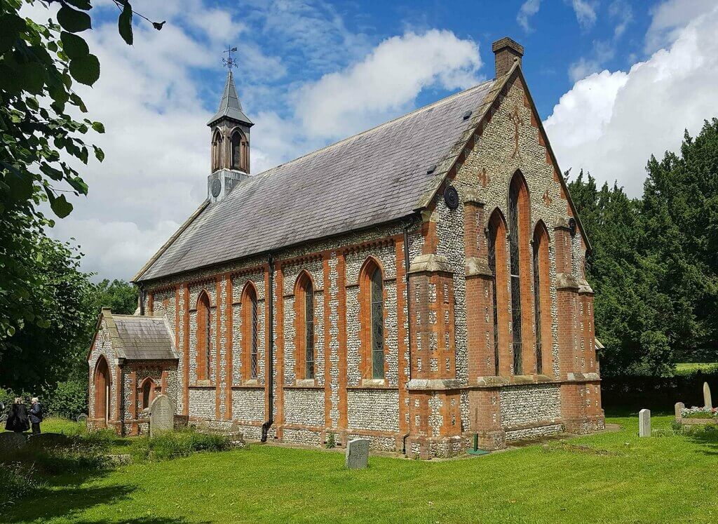 Church of St Mary Magdalene, Flaunden, copyright Nigel Cox (Creative Commons Licence).