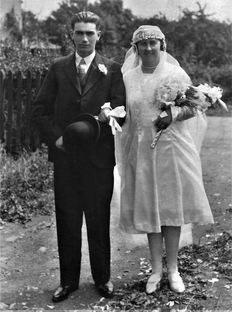 Susan holmes, wedding dress made by a tambour beader in holmer green 1920s