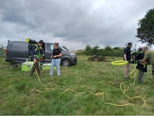 New Shoots members conducting the Transient Electromagnetic survey © Chiltern Rangers